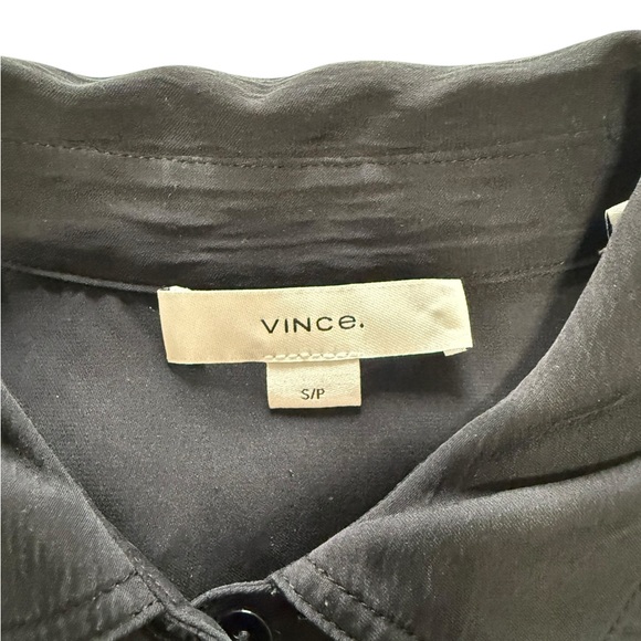 Vince Silk Stretch Button-Up Blouse size Small P - Picture 3 of 7